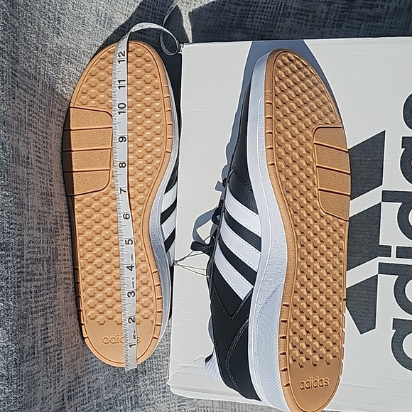 Adidas Men Size 13 Courtbeat Court Beat tennis shoe NEW with Box black white red - Picture 4 of 13